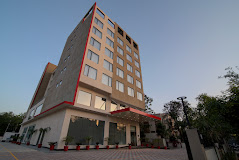 7 Apple Hotel Pratap Nagar