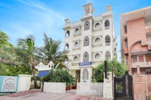 Super Townhouse Durgapura Near Railway Station